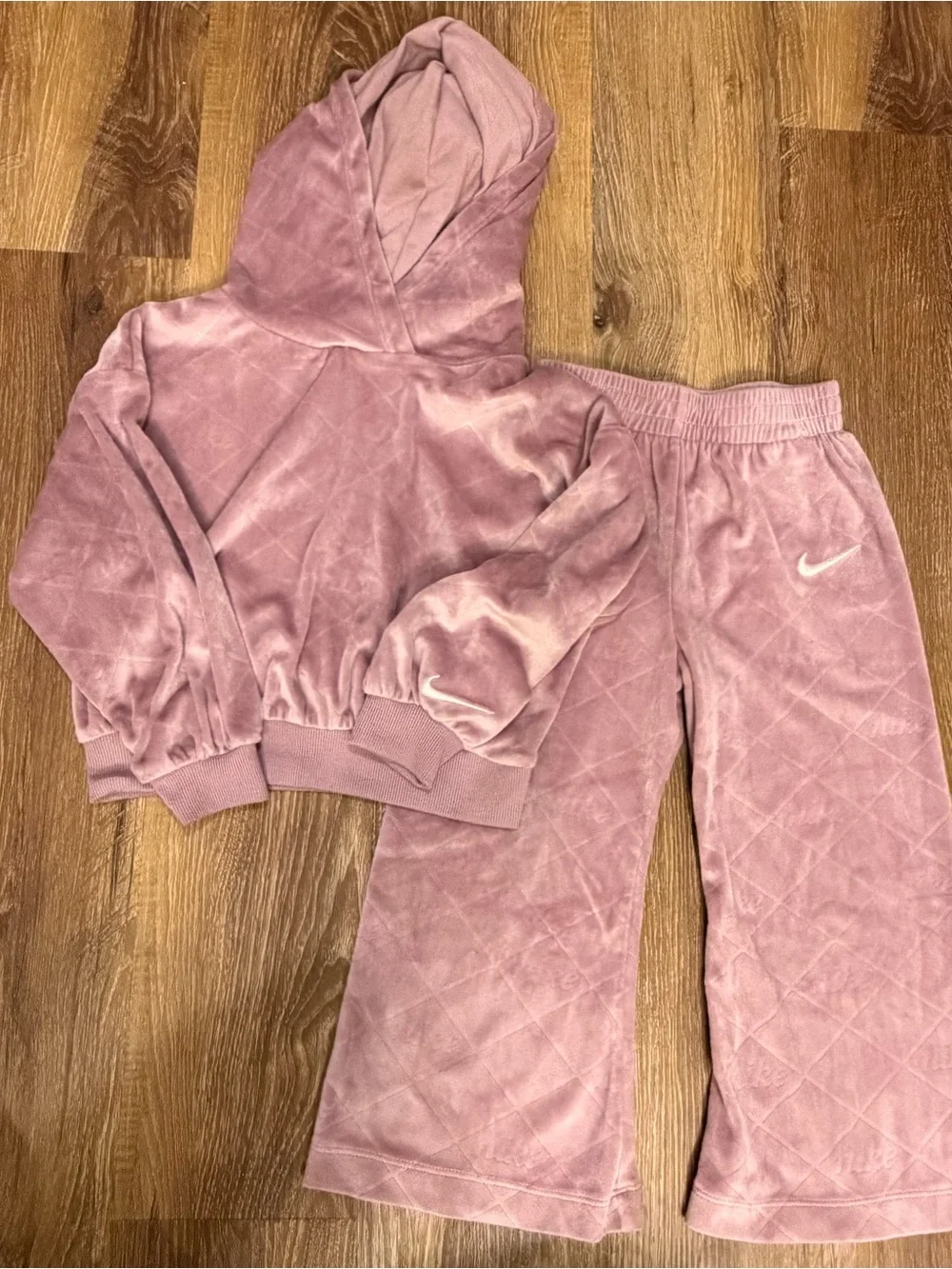Nike Girls Quilted Velour Hoodie & Joggers Set in Dusty Pink 4T